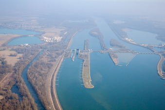 Enregistrement par drone de Écluse à Gambsheim dans le département Bas Rhin, France