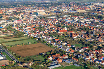 Photographie aérienne de Chemin large à le quartier Queichheim in Landau in der Pfalz dans le département Rhénanie-Palatinat, Allemagne