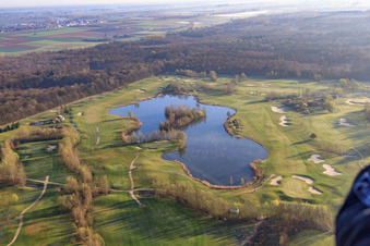 Golf Course Landgut Dreihof - GOLF absolu le matin à le quartier Dreihof in Essingen dans le département Rhénanie-Palatinat, Allemagne depuis l'avion