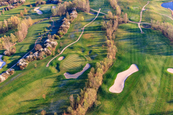 Vue d'oiseau de Golf Course Landgut Dreihof - GOLF absolu le matin à le quartier Dreihof in Essingen dans le département Rhénanie-Palatinat, Allemagne