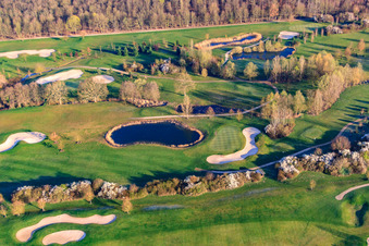 Golf Course Landgut Dreihof - GOLF absolu le matin à le quartier Dreihof in Essingen dans le département Rhénanie-Palatinat, Allemagne vue du ciel