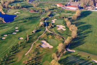 Vue aérienne de Golf Course Landgut Dreihof - GOLF absolu le matin à le quartier Dreihof in Essingen dans le département Rhénanie-Palatinat, Allemagne