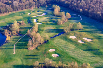 Golf Course Landgut Dreihof - GOLF absolu le matin à le quartier Dreihof in Essingen dans le département Rhénanie-Palatinat, Allemagne d'un drone
