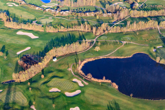 Vue aérienne de Golf Course Landgut Dreihof - GOLF absolu le matin à le quartier Dreihof in Essingen dans le département Rhénanie-Palatinat, Allemagne