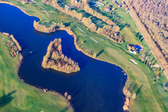 Golf Course Landgut Dreihof - GOLF absolu le matin à le quartier Dreihof in Essingen dans le département Rhénanie-Palatinat, Allemagne depuis l'avion