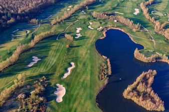 Vue d'oiseau de Golf Course Landgut Dreihof - GOLF absolu le matin à le quartier Dreihof in Essingen dans le département Rhénanie-Palatinat, Allemagne