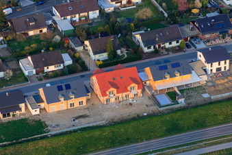 Forstlandallee à Jockgrim dans le département Rhénanie-Palatinat, Allemagne hors des airs