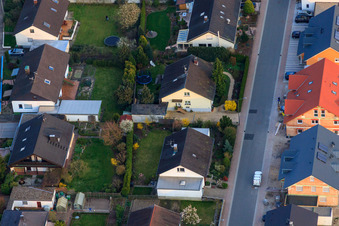 Vue oblique de Forstlandallee à Jockgrim dans le département Rhénanie-Palatinat, Allemagne