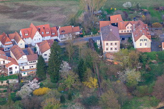 Vue oblique de Ludwigstraße vue de l'ouest à Jockgrim dans le département Rhénanie-Palatinat, Allemagne