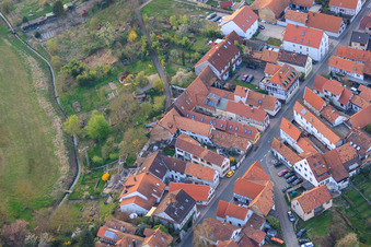 Vue aérienne de Ludwigstraße am Stegenberg à Jockgrim dans le département Rhénanie-Palatinat, Allemagne