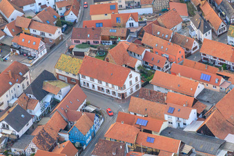 Vue aérienne de Ludwigstraße x Bahnhofstr à Jockgrim dans le département Rhénanie-Palatinat, Allemagne
