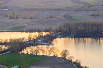Vue aérienne de Anglerheim Neupotz sur le Vieux Rhin près de Neupotz à Neupotz dans le département Rhénanie-Palatinat, Allemagne