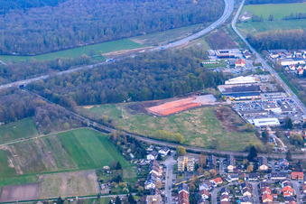 Vue aérienne de Nouveau bâtiment EDEKA dans la Lauterburger Straße à Kandel dans le département Rhénanie-Palatinat, Allemagne