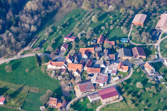 Vue d'oiseau de Lembach dans le département Bas Rhin, France