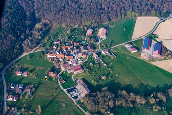 Lembach dans le département Bas Rhin, France vue du ciel