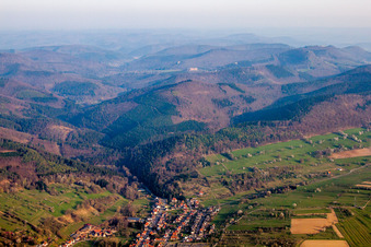 Vue aérienne de Lembach dans le département Bas Rhin, France