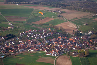 Vue aérienne de Quartier Wargolshausen in Hollstadt dans le département Bavière, Allemagne