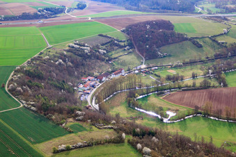 Vue aérienne de Maria im Stein sur la Saale franconienne à Hollstadt dans le département Bavière, Allemagne