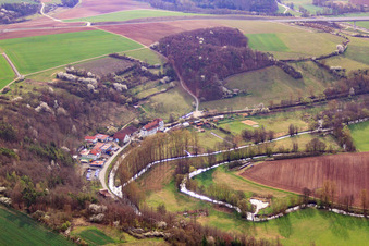 Photographie aérienne de Maria im Stein sur la Saale franconienne à Hollstadt dans le département Bavière, Allemagne