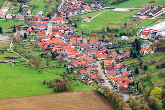Vue aérienne de Ortsstr à Dingsleben dans le département Thuringe, Allemagne