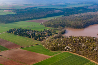 Vue aérienne de Reutsee à Sulzdorf an der Lederhecke dans le département Bavière, Allemagne