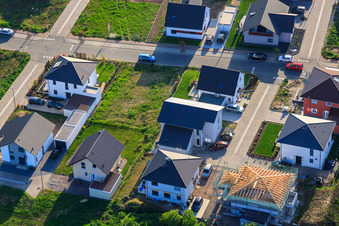 Photographie aérienne de Nouvelle zone de développement Est (Im Holderbusch) à Minfeld dans le département Rhénanie-Palatinat, Allemagne