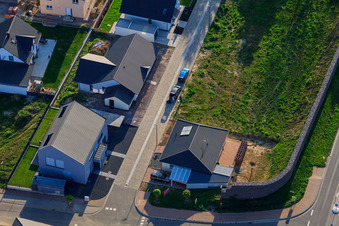 Nouvelle zone de développement Est (Im Holderbusch) à Minfeld dans le département Rhénanie-Palatinat, Allemagne vue du ciel