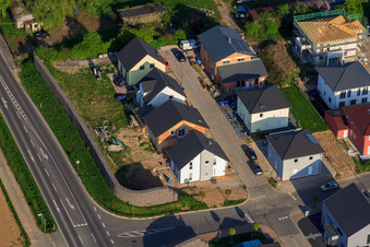 Vue oblique de Nouvelle zone de développement Est (Im Holderbusch) à Minfeld dans le département Rhénanie-Palatinat, Allemagne