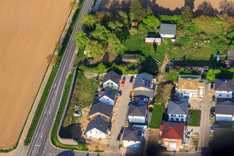 Nouvelle zone de développement Est (Im Holderbusch) à Minfeld dans le département Rhénanie-Palatinat, Allemagne d'un drone