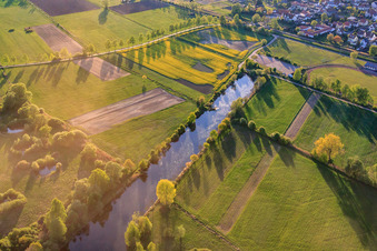 Vue aérienne de Fossé antichar Steinfeld au printemps à Steinfeld dans le département Rhénanie-Palatinat, Allemagne
