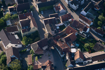 Quartier Billigheim in Billigheim-Ingenheim dans le département Rhénanie-Palatinat, Allemagne depuis l'avion