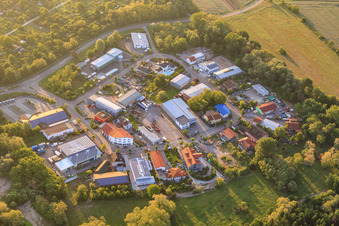 Image drone de Zone commerciale de Mittelwegring à Jockgrim dans le département Rhénanie-Palatinat, Allemagne