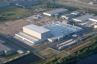 Zone industrielle d'Oberwald à Wörth am Rhein dans le département Rhénanie-Palatinat, Allemagne vue d'en haut