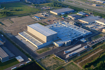 Chantier de la société Pfälzer Erfrischungsgetränke GmbH à Wörth am Rhein dans le département Rhénanie-Palatinat, Allemagne vue d'en haut