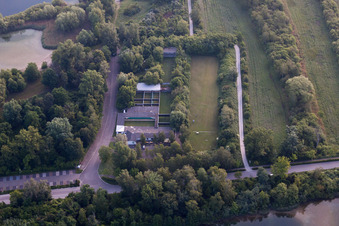 Vue aérienne de Club de tir à le quartier Eggenstein in Eggenstein-Leopoldshafen dans le département Bade-Wurtemberg, Allemagne