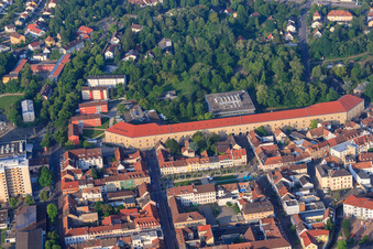 Campus universitaire FTSK Germersheim à Germersheim dans le département Rhénanie-Palatinat, Allemagne vue d'en haut
