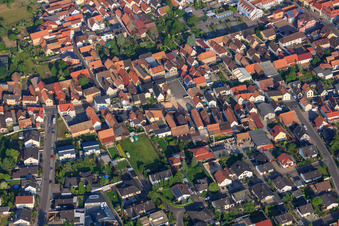 Vue aérienne de Bismarckstr à Rülzheim dans le département Rhénanie-Palatinat, Allemagne