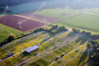Photographie aérienne de Sous-station Grohnde à le quartier Grohnde in Emmerthal dans le département Basse-Saxe, Allemagne