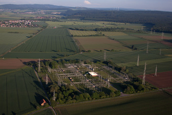 Poste de Grohnde à Emmerthal dans le département Basse-Saxe, Allemagne vue d'en haut