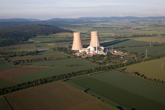 Centrale nucléaire à le quartier Grohnde in Emmerthal dans le département Basse-Saxe, Allemagne d'en haut