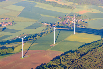 Photographie aérienne de Parc éolien de Kugelberg Hohe - Vestas V80-2MW à le quartier Brökeln in Hehlen dans le département Basse-Saxe, Allemagne