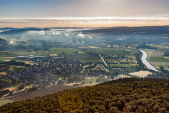 Vue aérienne de Du sud-ouest à le quartier Albaxen in Höxter dans le département Rhénanie du Nord-Westphalie, Allemagne