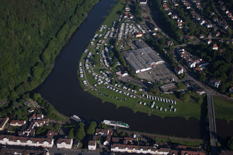 Photographie aérienne de Camping pour caravanes et tentes - et emplacement pour tentes Weseroase / camping Bad Karlshafen sur la Weser dans le district de Karlshafen à Bad Karlshafen dans le département Hesse, Allemagne