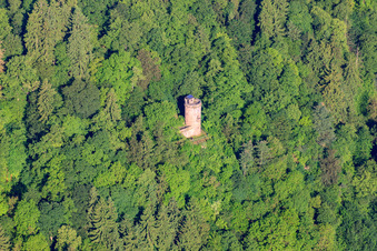 Vue aérienne de Tour Huguenote à Bad Karlshafen dans le département Hesse, Allemagne