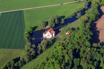 Vue aérienne de Centrale hydroélectrique Wülmersen 55 dans le Diemel à le quartier Deisel in Trendelburg dans le département Hesse, Allemagne