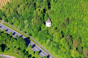 Vue aérienne de Chapelle Saint-Joseph au Vignoble à Höxter dans le département Rhénanie du Nord-Westphalie, Allemagne