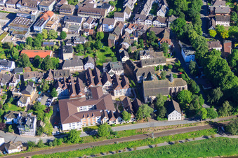 Vue aérienne de Bachstr à Höxter dans le département Rhénanie du Nord-Westphalie, Allemagne