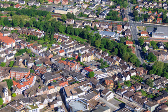 Vue aérienne de Centre Corbiestraße x Marktstr à Höxter dans le département Rhénanie du Nord-Westphalie, Allemagne