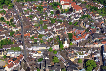 Vue aérienne de Centre avec St. Nikolai dans la Marktstraße jusqu'à Westerbachstr à Höxter dans le département Rhénanie du Nord-Westphalie, Allemagne