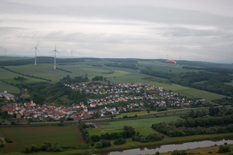 Vue oblique de Gädheim dans le département Bavière, Allemagne